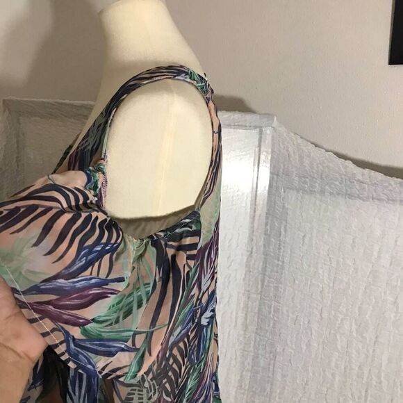 Show Me Your MuMu Cold Shoulder Leaf Print Top Size Small - Picture 6 of 8
